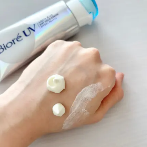 Creme de Fixação Aerada Bioré UV Aqua Rich 70g